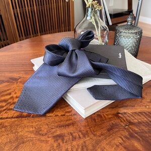Tom Ford Navy Textured Tie
